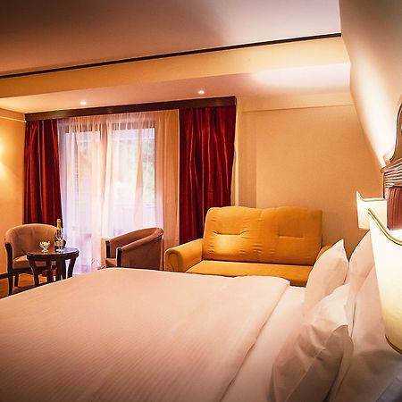 Perla Hotel Slănic-Moldova Eksteriør billede