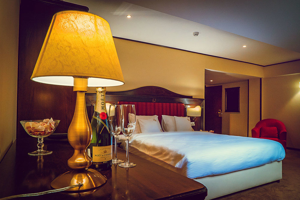 Perla Hotel Slănic-Moldova Eksteriør billede